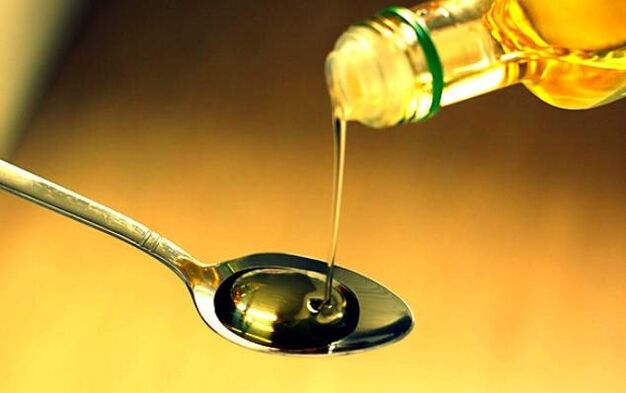 Cleansing the child's body from worms with castor oil or linseed
